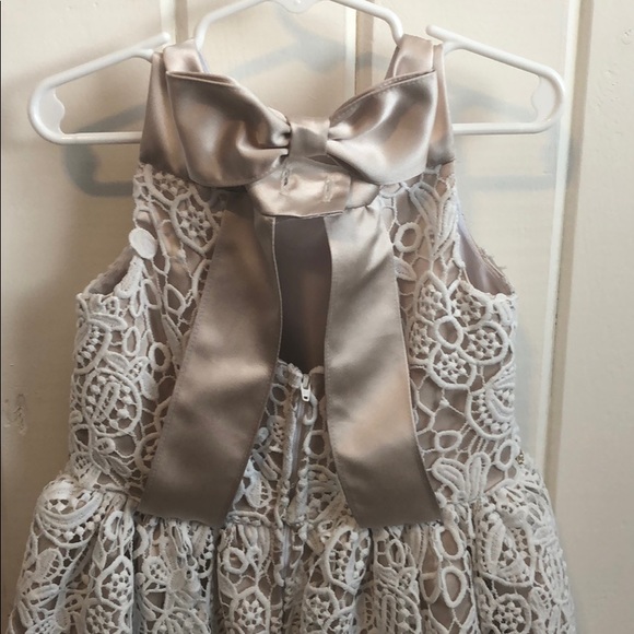 Rare editions beautiful dress - Picture 3 of 3